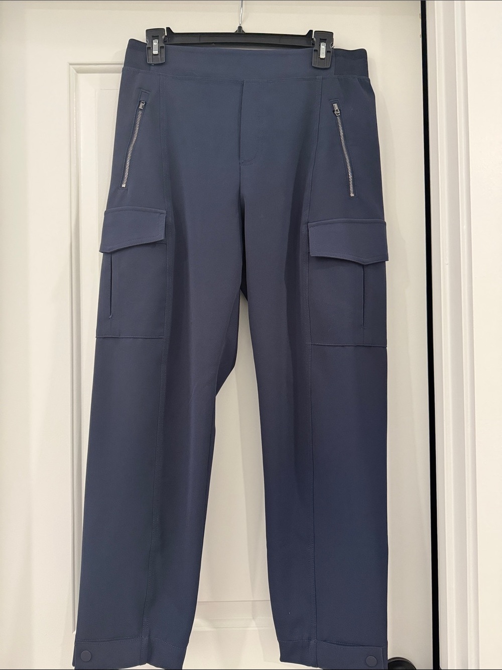 Athleta women’s Endless cargo pants